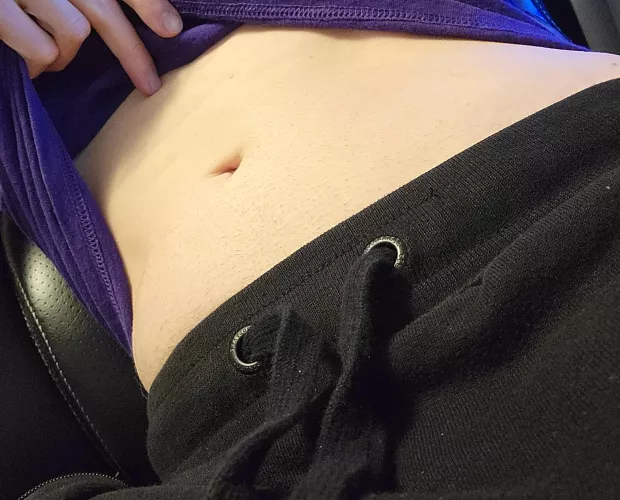 Can I interest you in breakfast in bed with your 5'3 105lb twink?