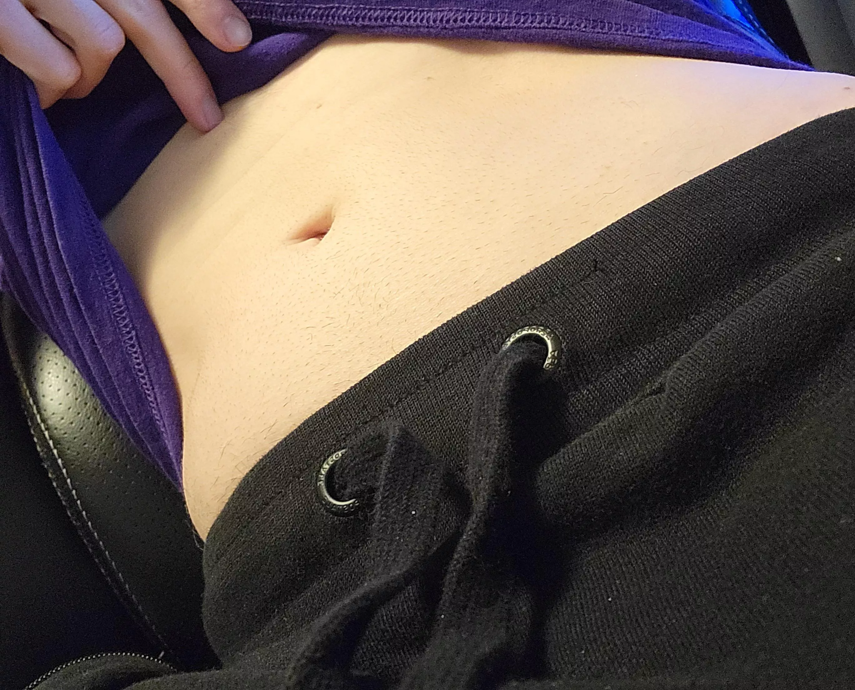 Can I interest you in breakfast in bed with your 5'3 105lb twink?