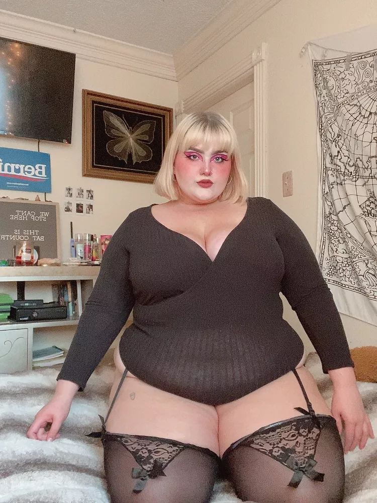 can i sit on your face? 🥺