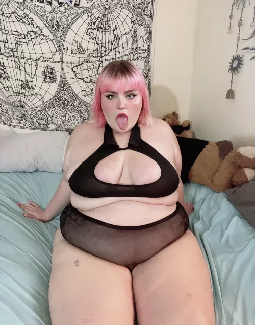 can i sot on your face? 🥺