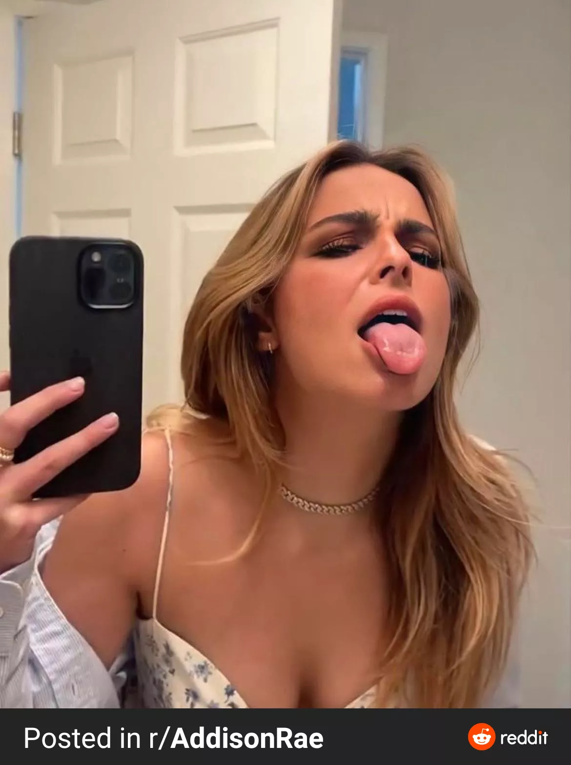 Can somebody please rp as Addison Rae,Brooke Monk,or Dixie Demelio for me?