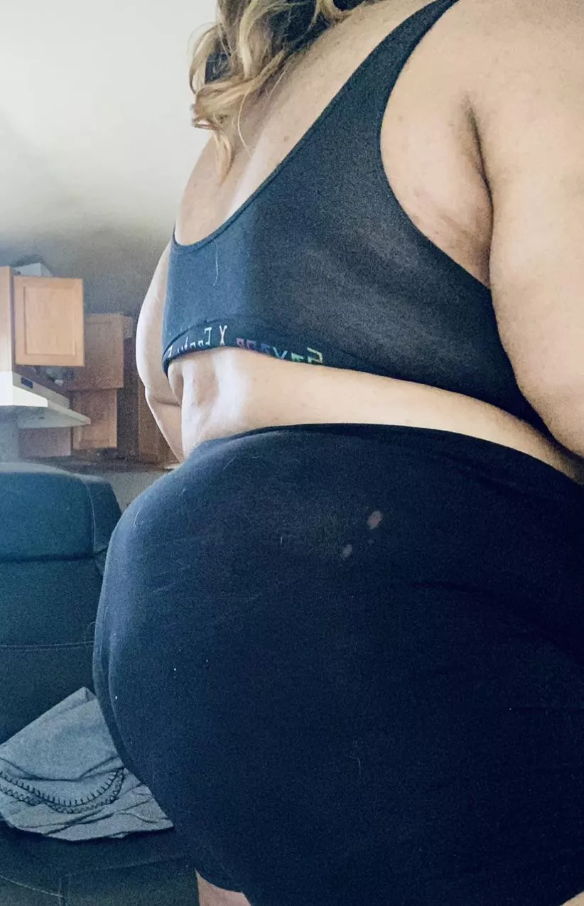 Can someone help me with this stain? 🥴 Can someone help me with this stain? 🥴