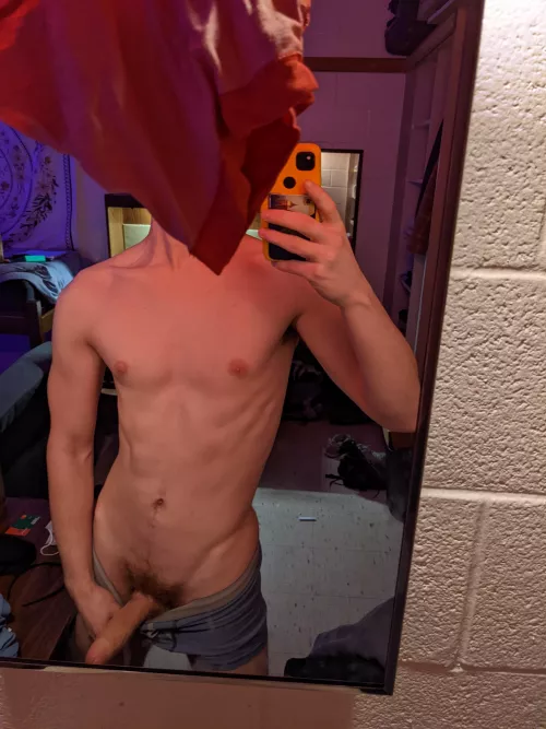 Can twinks have pubes?