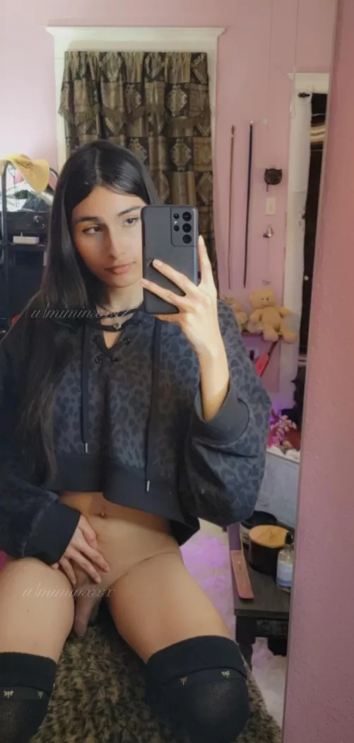 Can we stroke each other plz ?