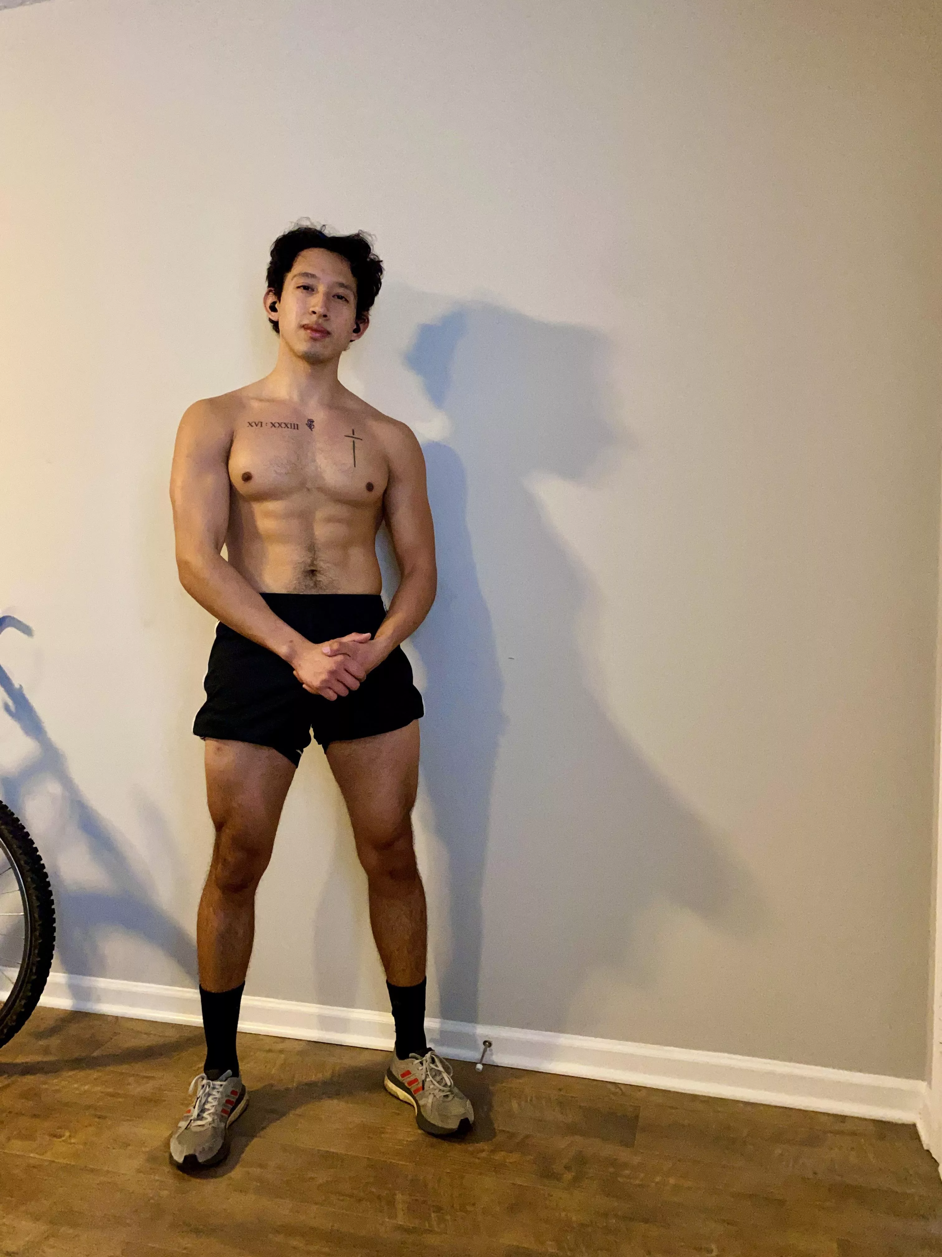 Can yall guess how tall I am?