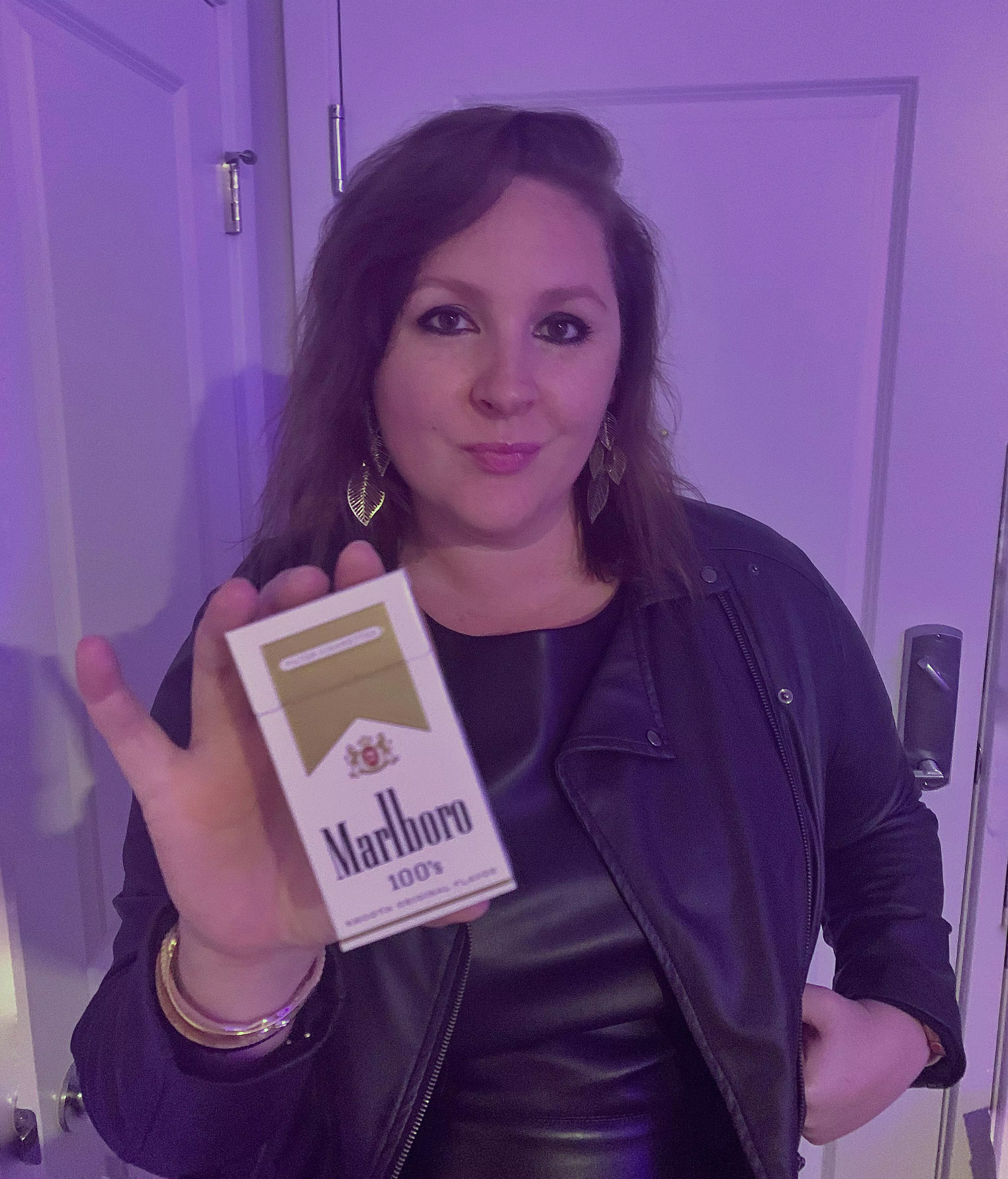 Can you be a good ashtray for your Cuckoldress? Open up…