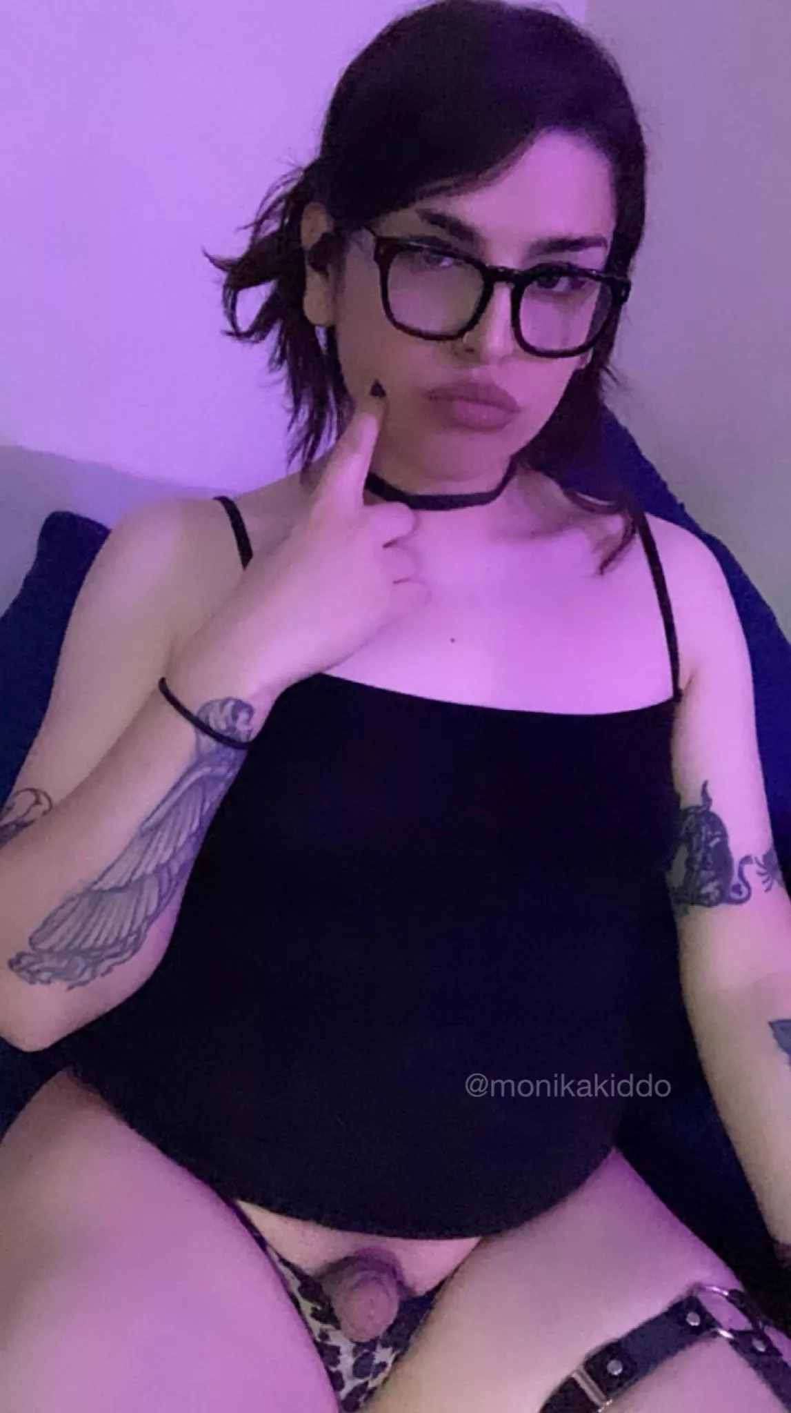 Can you help me get my little clitty hard? 😈