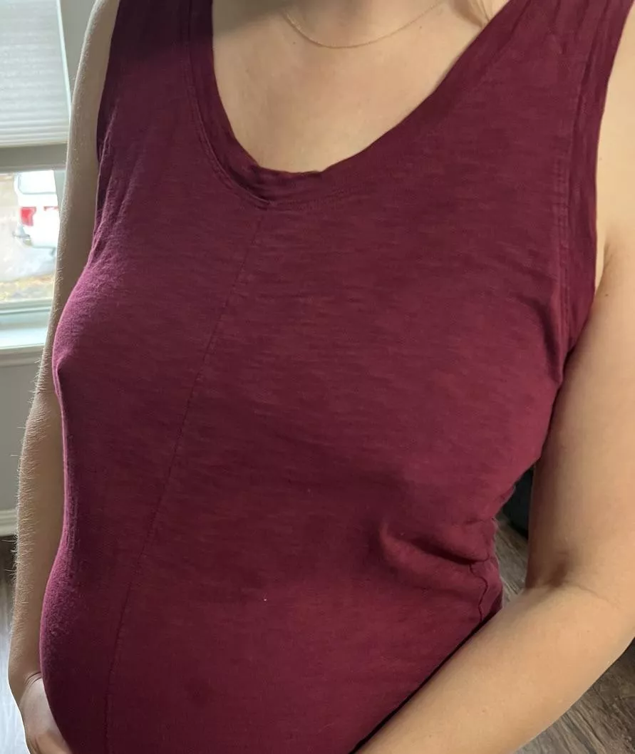 Can you spot them on the preggo?