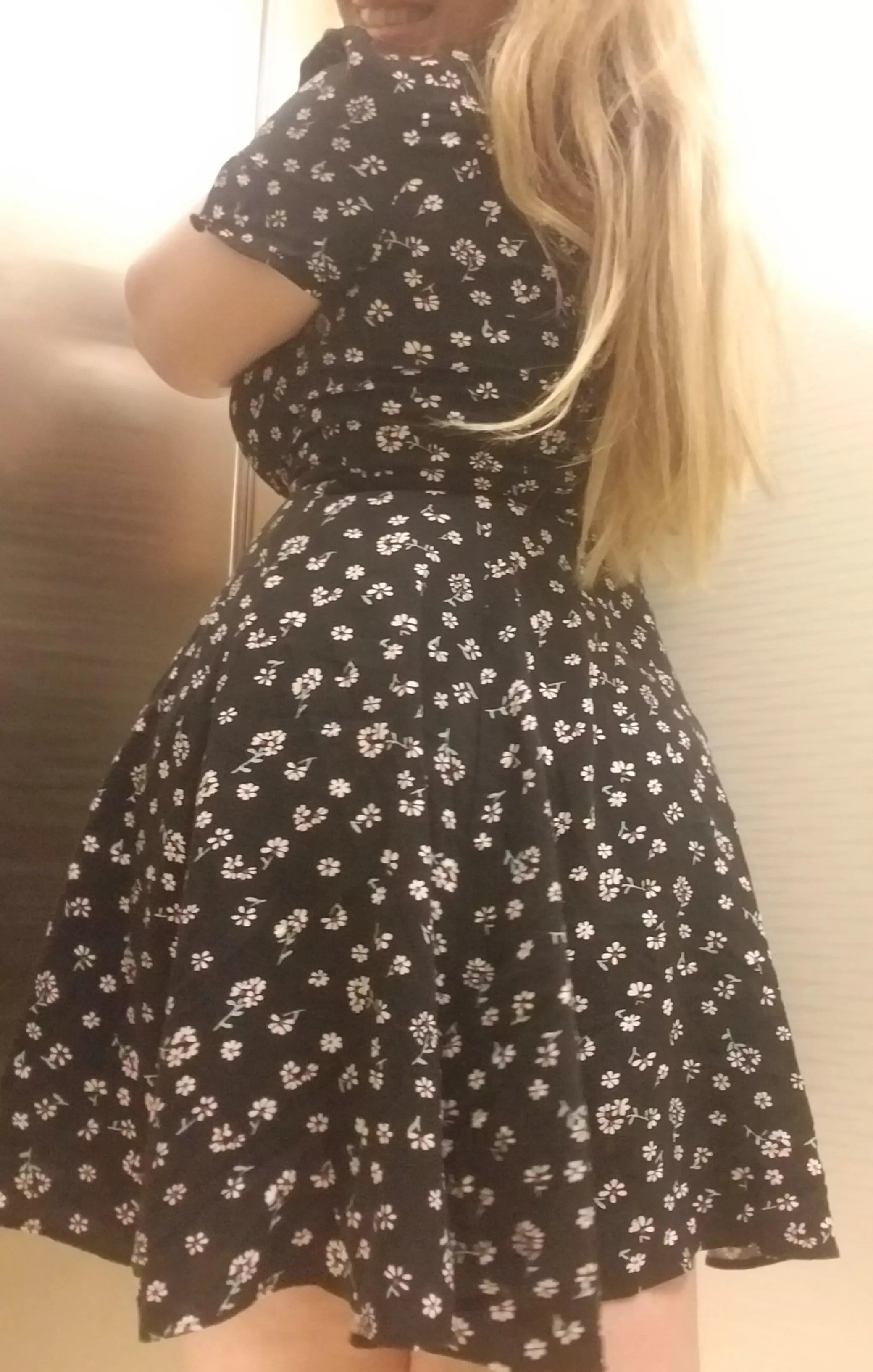 Can you tell hope thick I am with my sundress on? Can you tell hope thick I am with my sundress on?