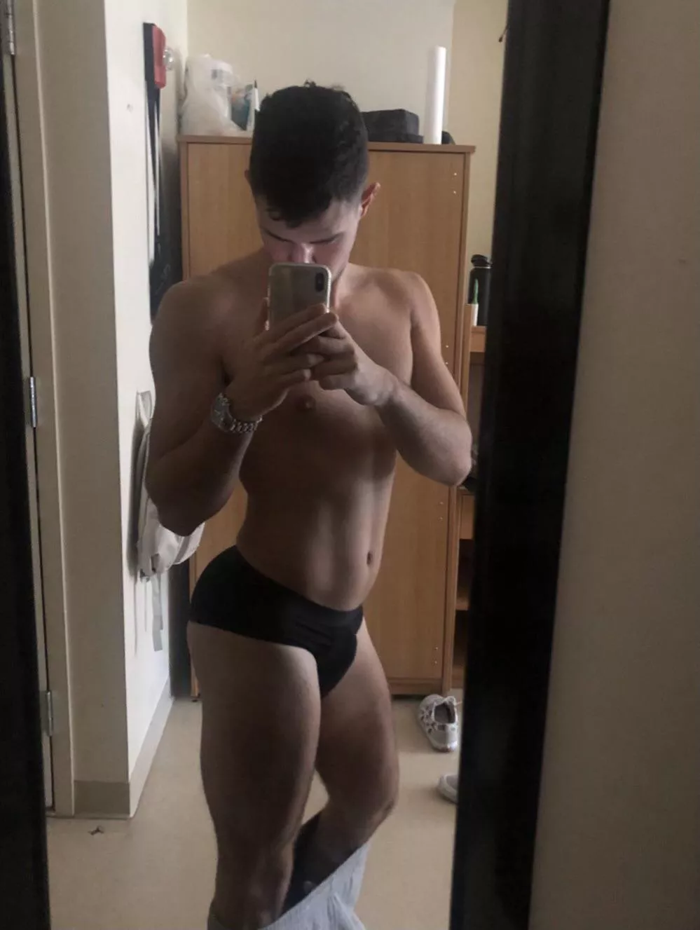 can you tell I don’t skip leg day? (20)