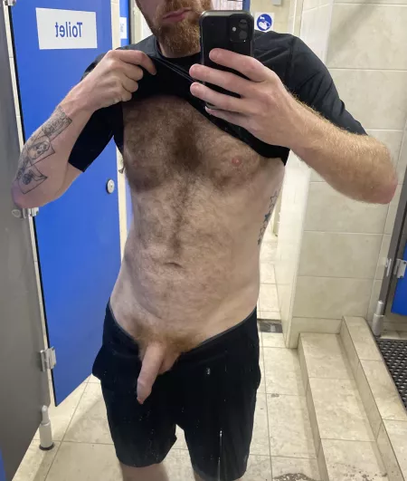 Canβt beat a changing room selfie!