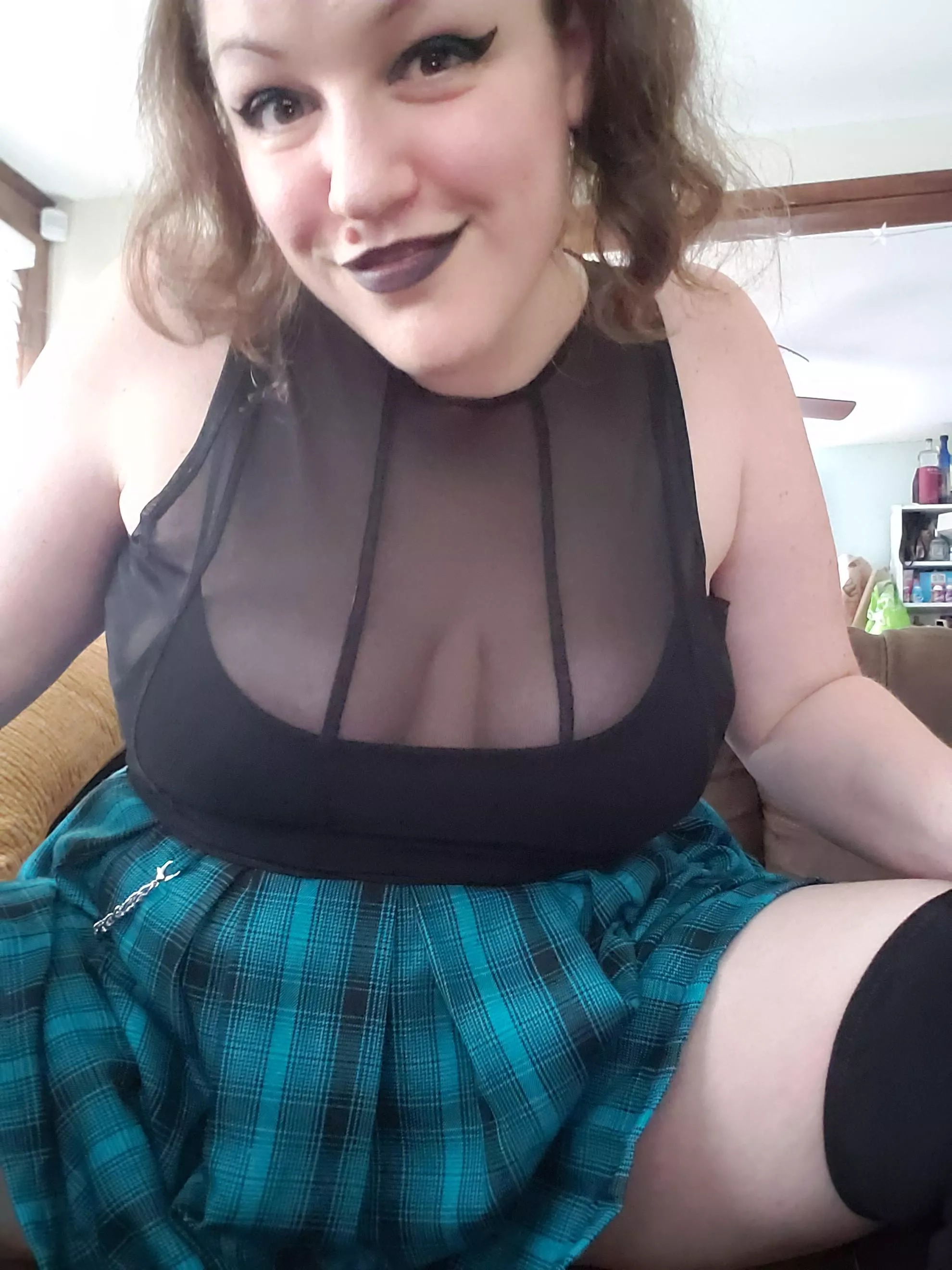 Can't blame you for looking... Can't blame you for looking...