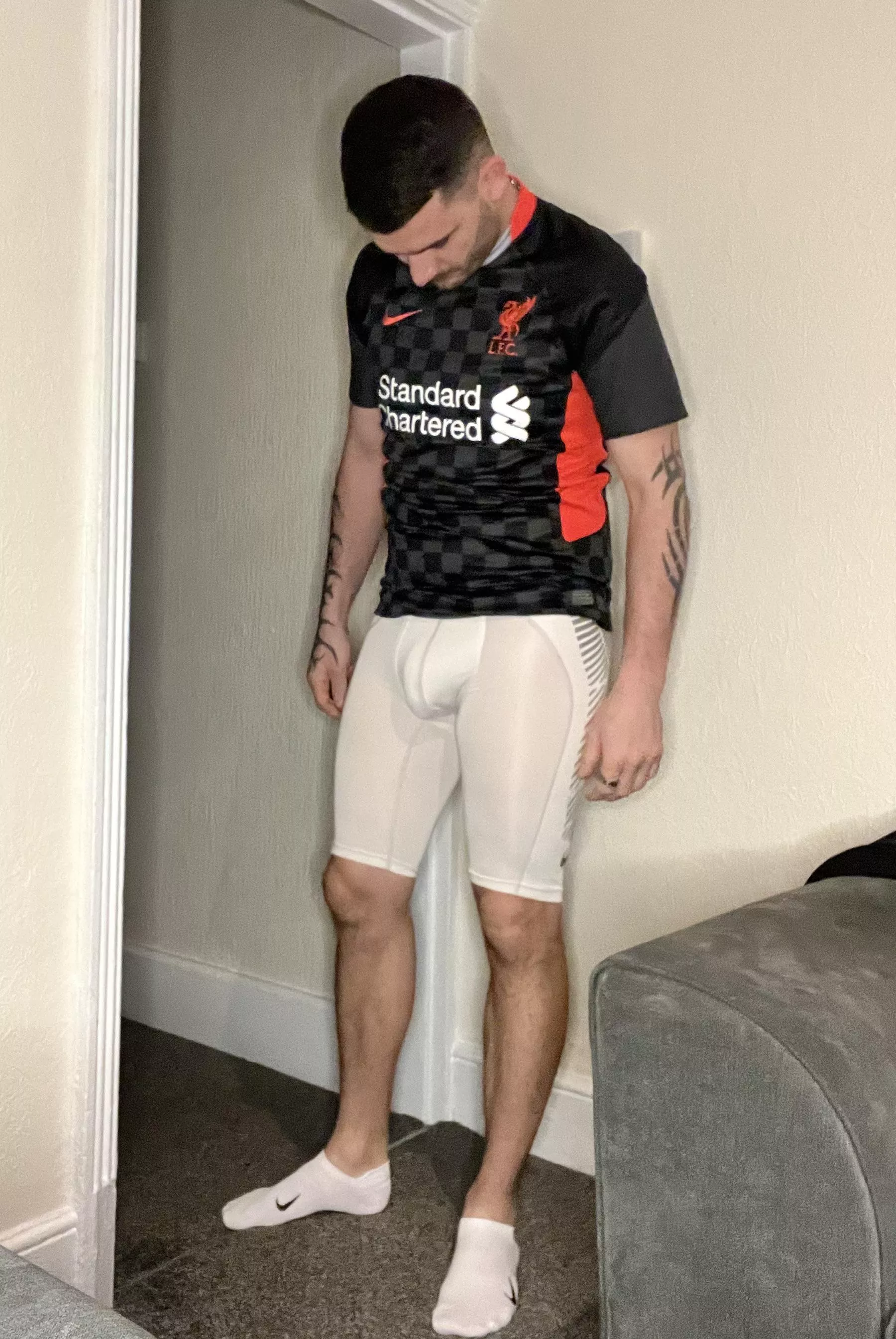 Can’t find my bottoms anywhere😏🍑😂😈