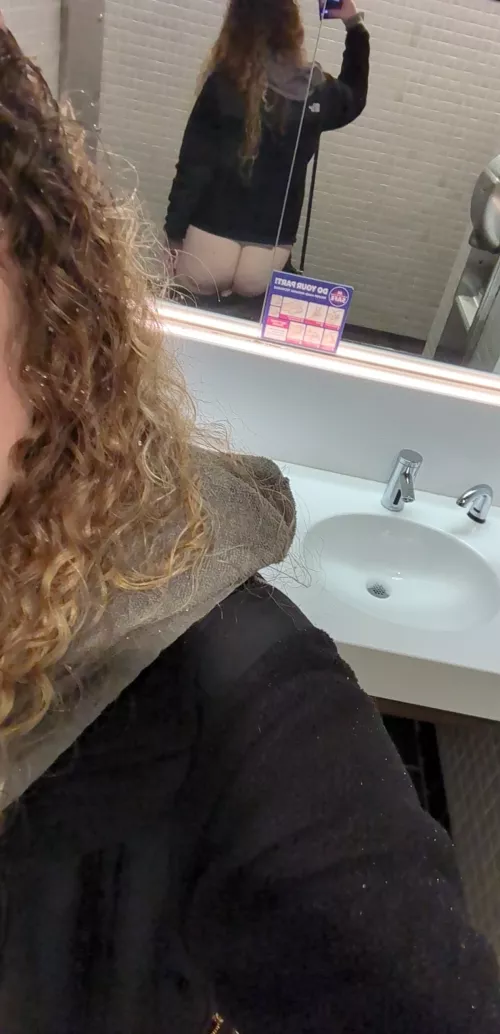 Can't help but take a picture in front of a big mirror. Glad no one walked in 😜😅