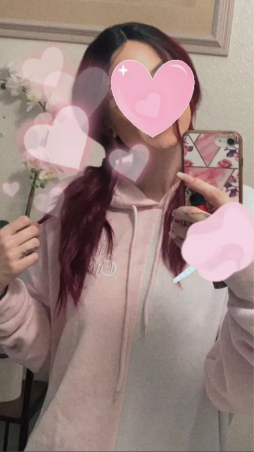 Can’t slwepp, any body wanna chat? 💗🥺