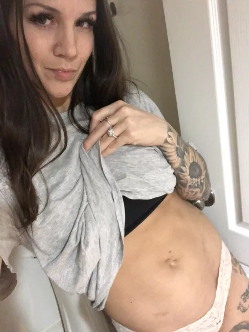 Can’t wait for my Tonal to get here.. definitely working out naked 🤤