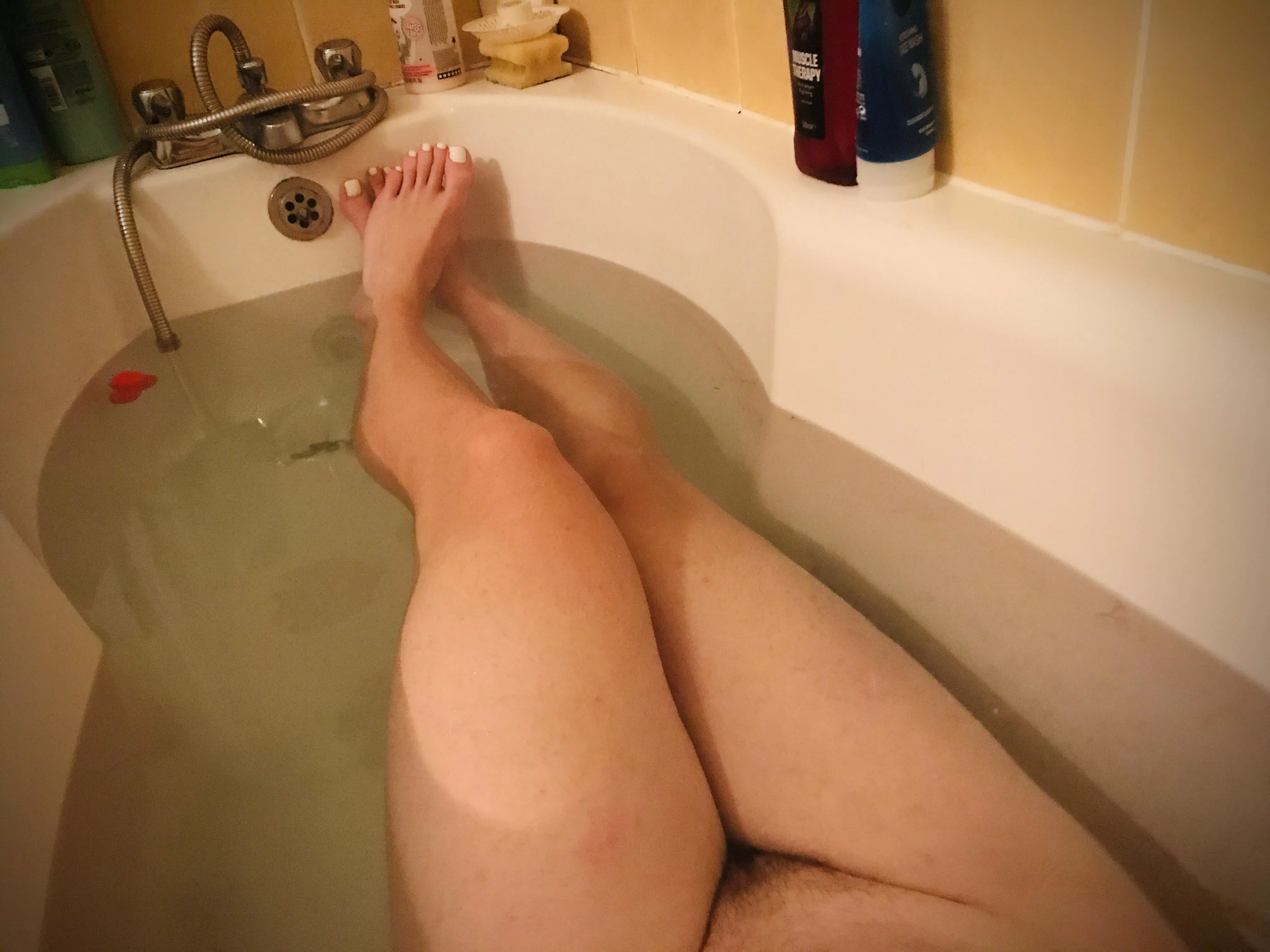 Care to join me for a bath? 😇