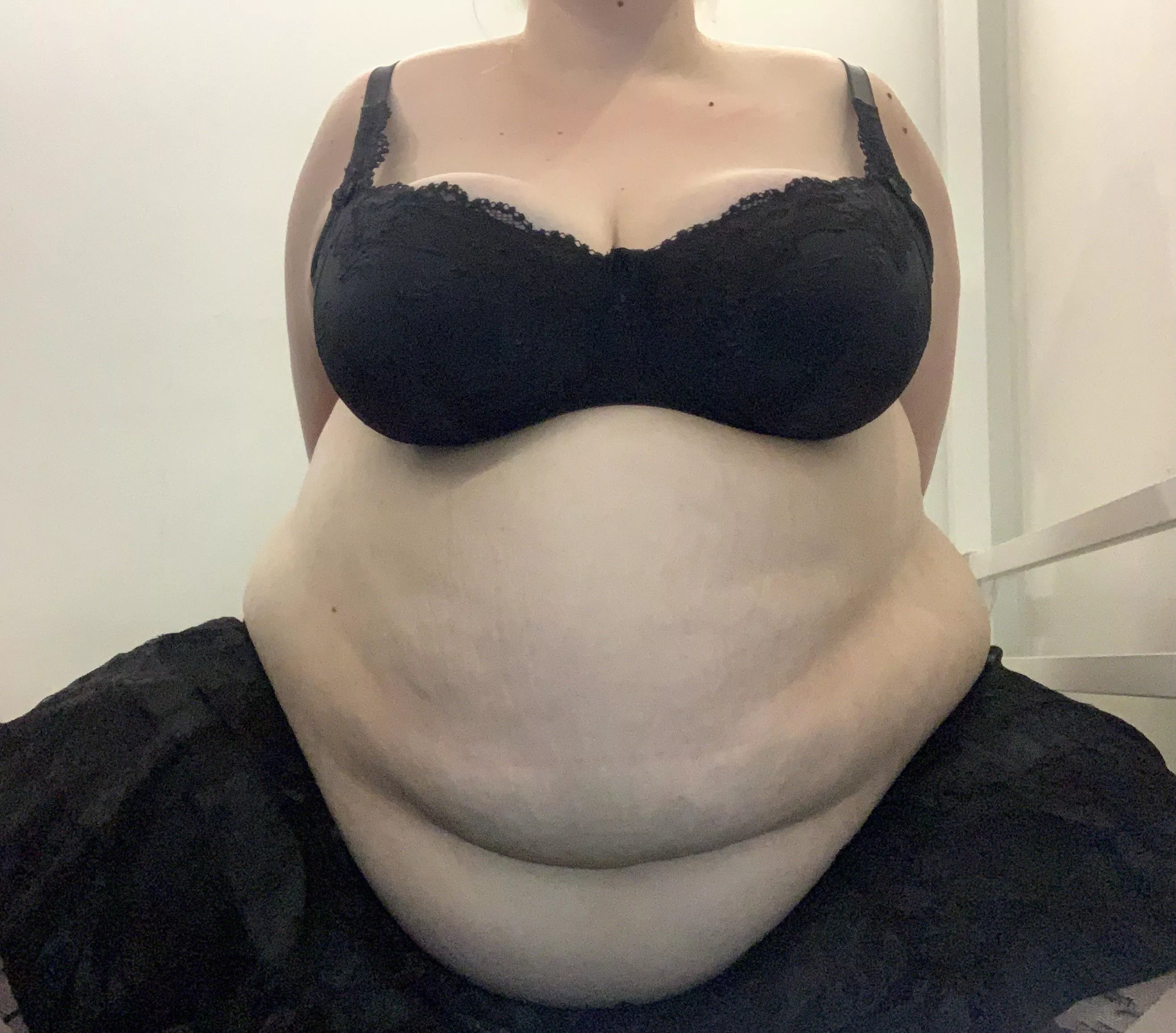 Carry this for me? 💋