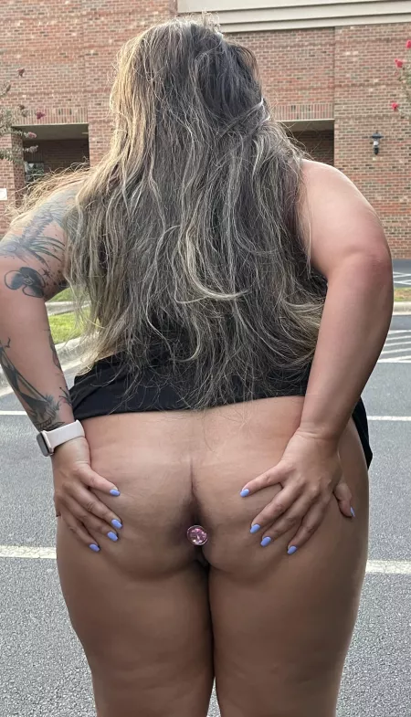 Casual Hump Day Shopping