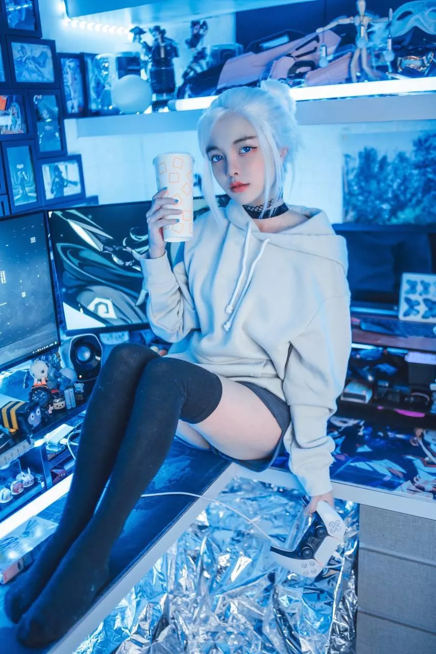 Casual Valorant Jett by @lejosette_ (IG)