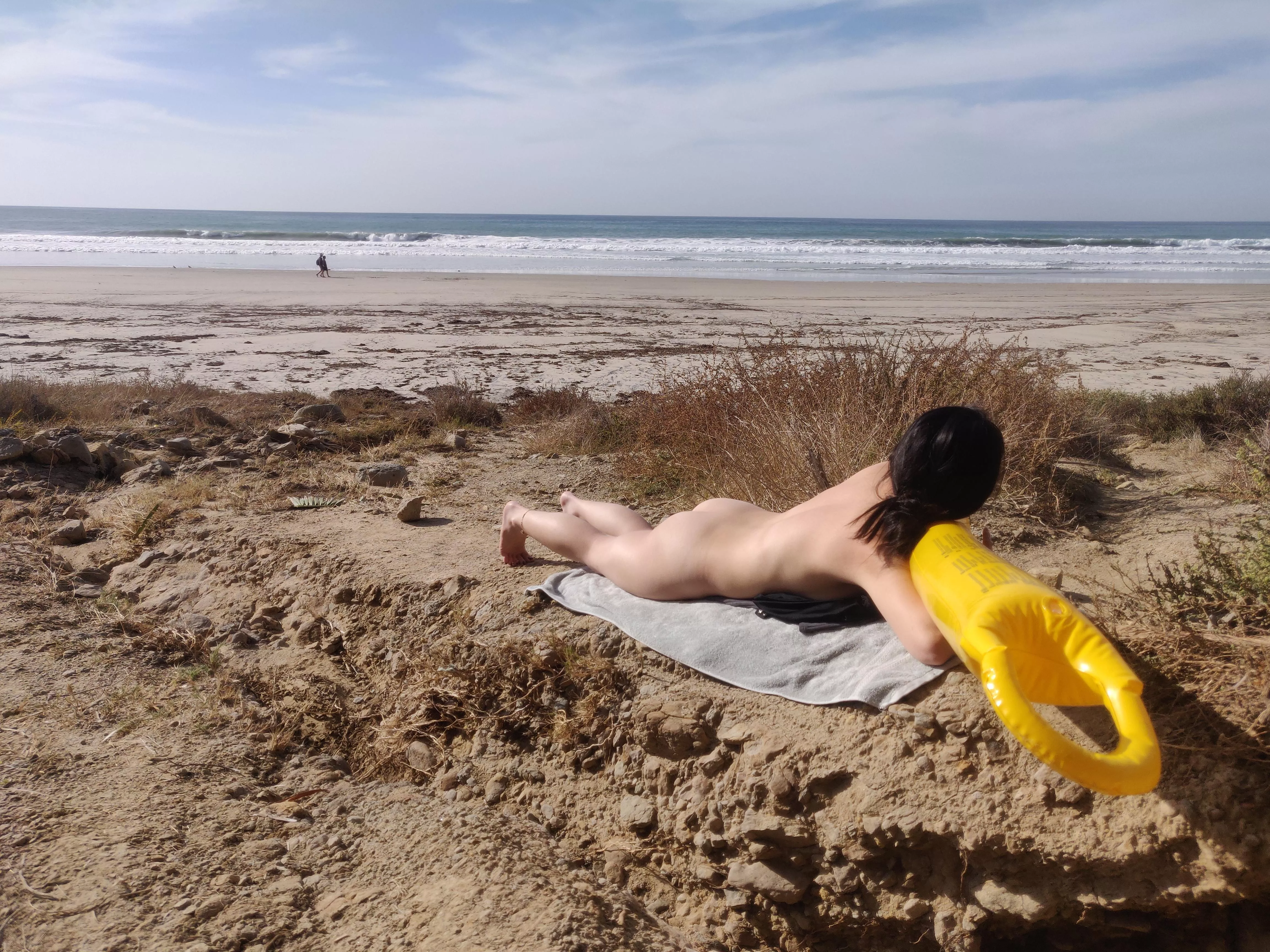 Catch me at a nude beach 🤭🏖️