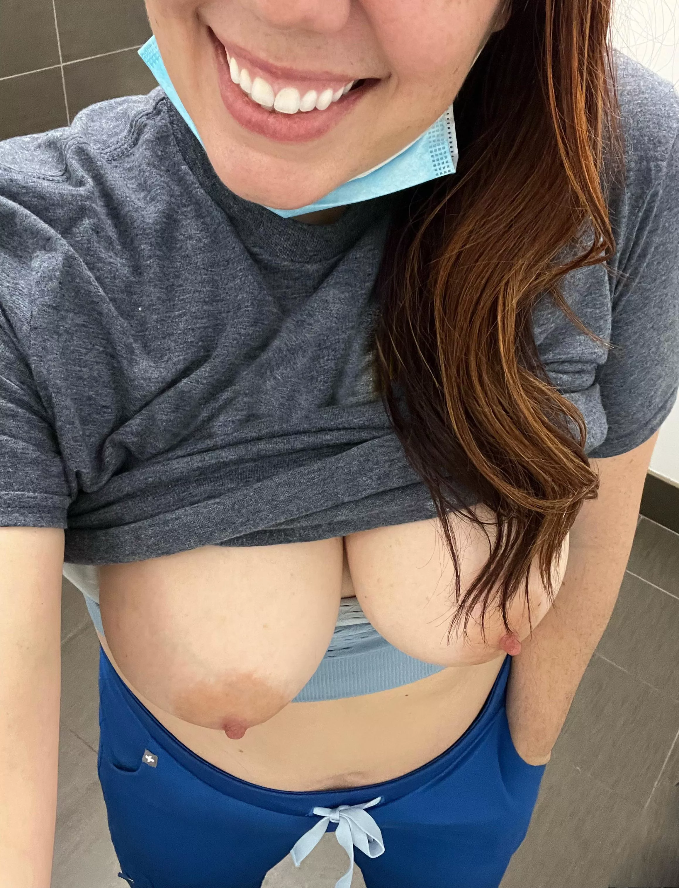 ‘Cause I’ve got one hand in my pocket, and the other one is givin' a...