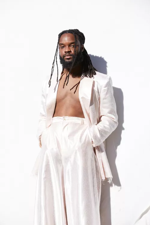 [Celeb] Genesis Owusu: Extremely talented musician and also very cute