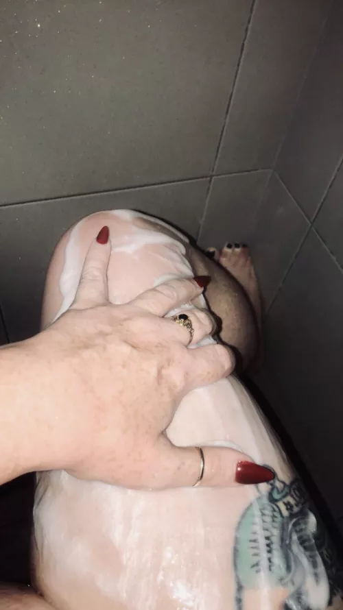 Check my bio … then join the freckle dots… 😘