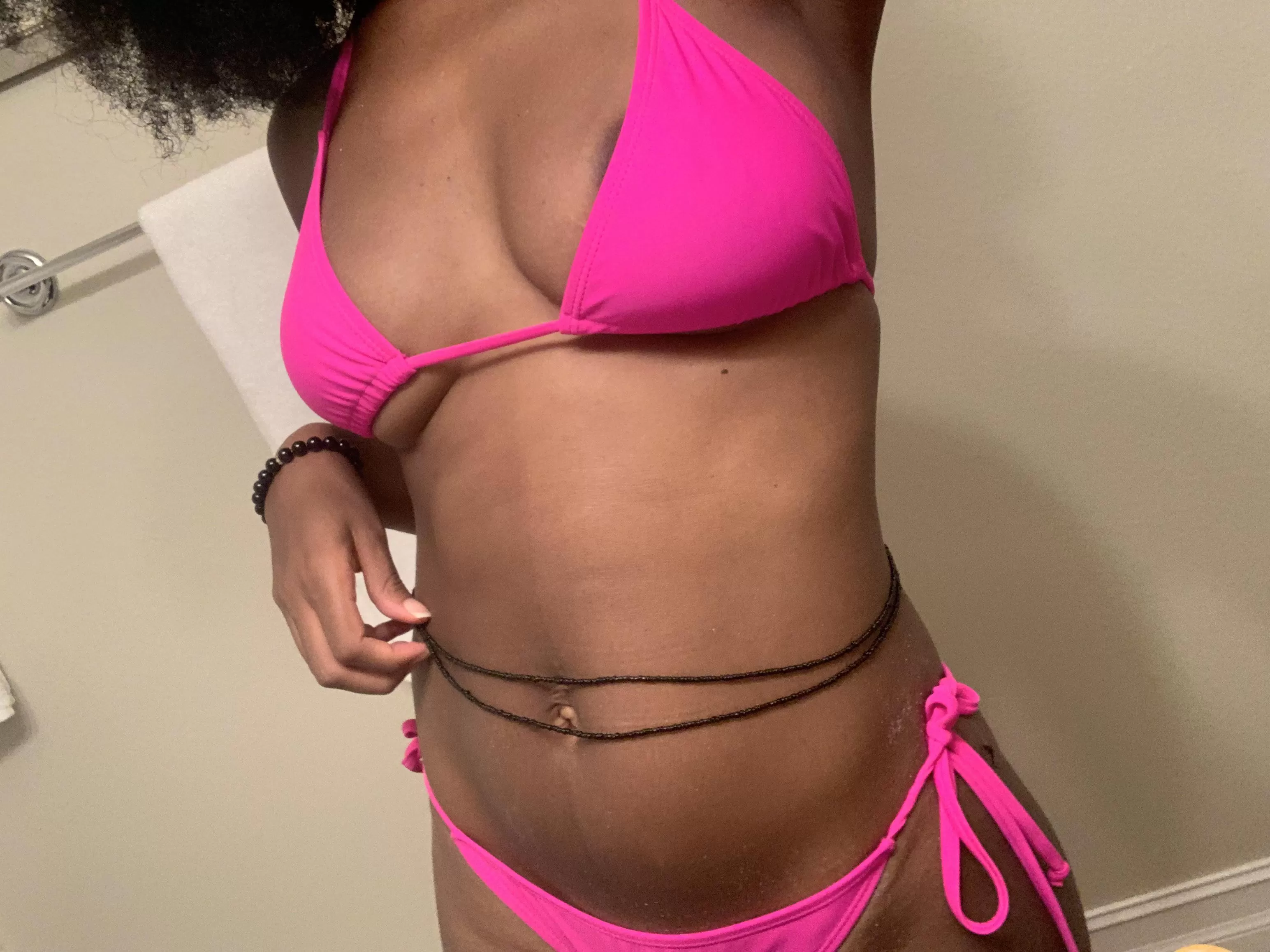 Check my page to see how I look with this one off ;)