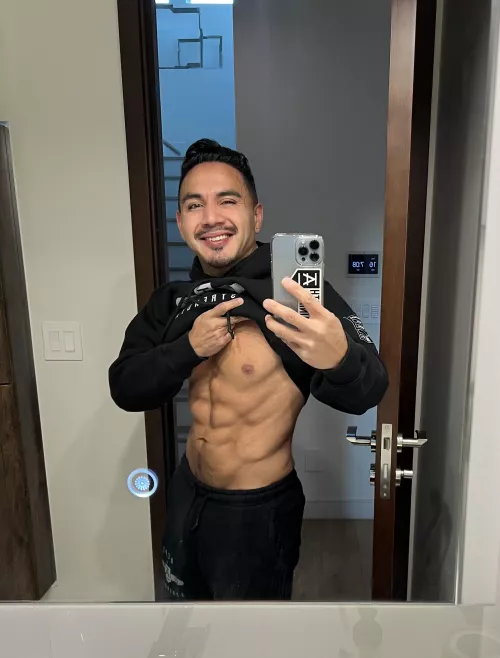 Check out my sweater, bro 😜