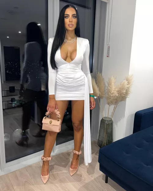 Check out those funbags