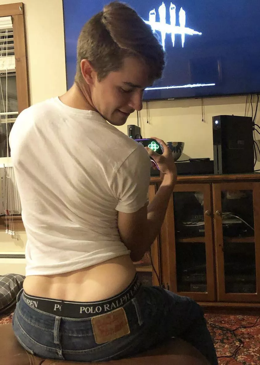 Checking to see if I *actually* lost my ass 🙈 Checking to see if I *actually* lost my ass 🙈
