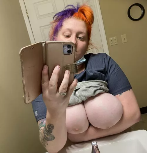 Cheers to the weekend [f]