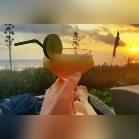 Cheers 🍻 what do you want to toast to?