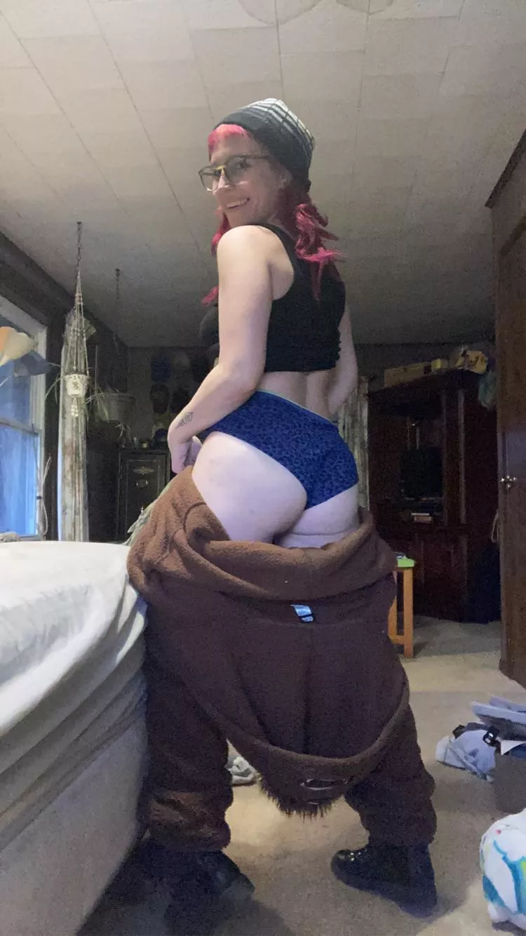 Chewbacca onesie kinda day 😝