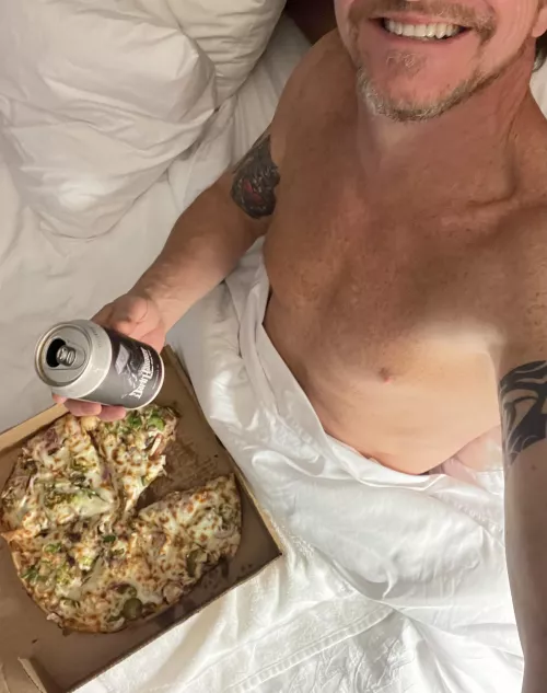 Chillin’ with a Bama beer and an excellent pie. ROLL TIDE!!