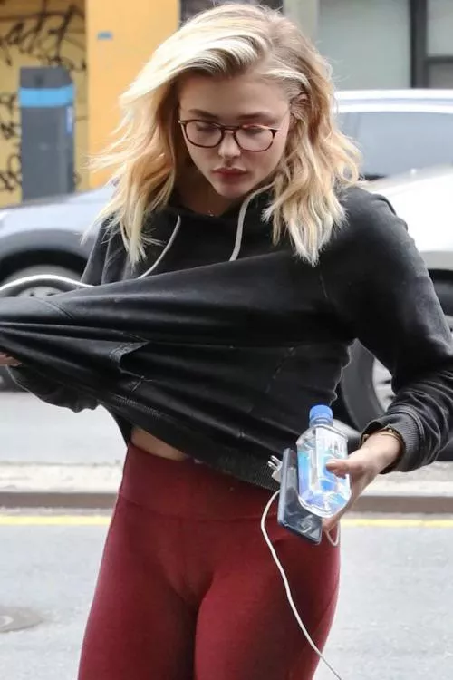 Chloe has me throbbing