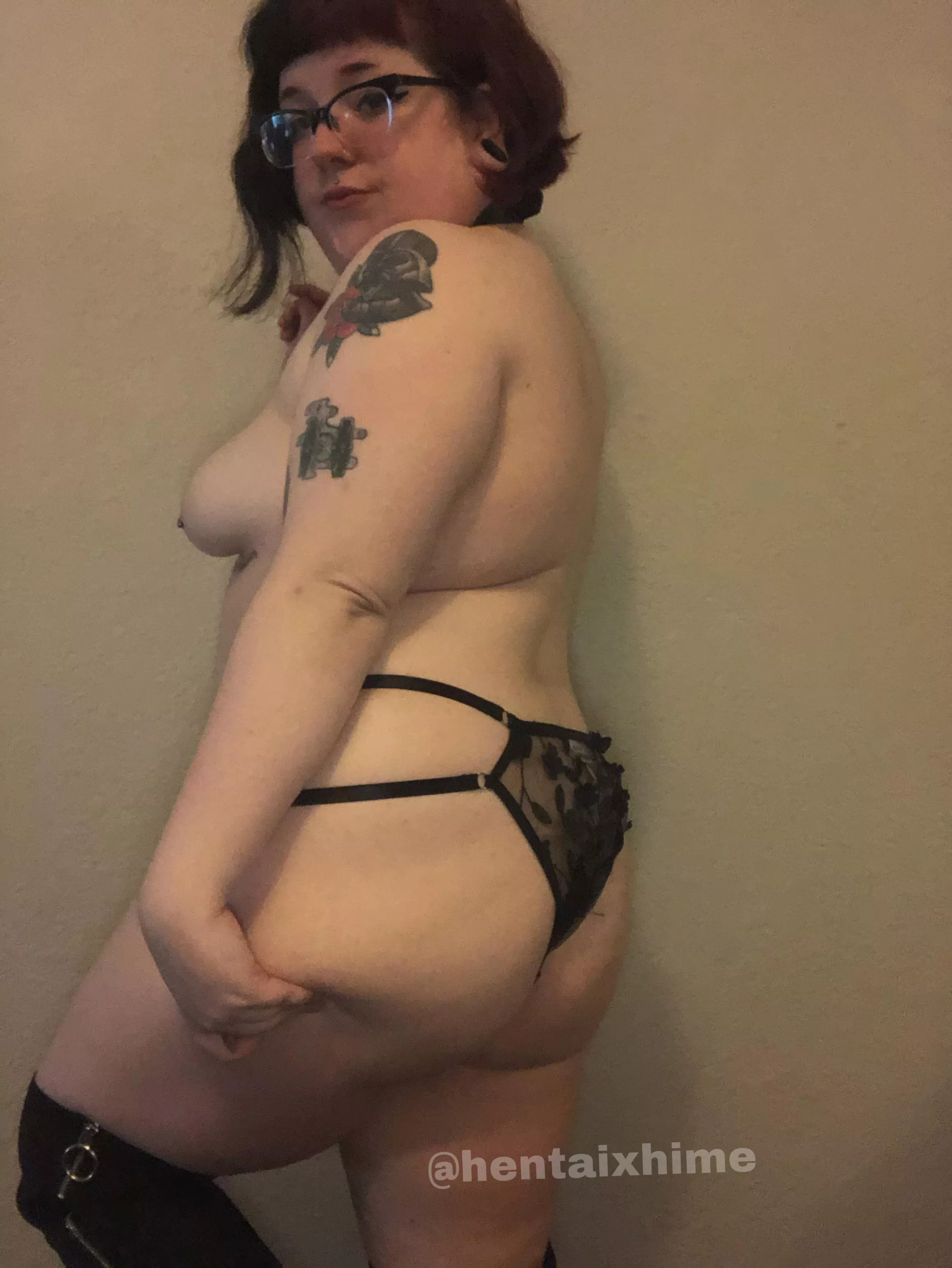 Choke me please 😈