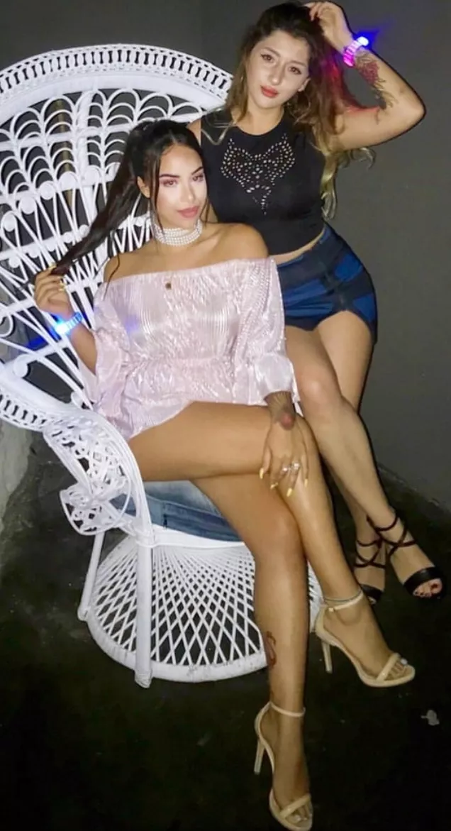 Choose a pair of legs to open