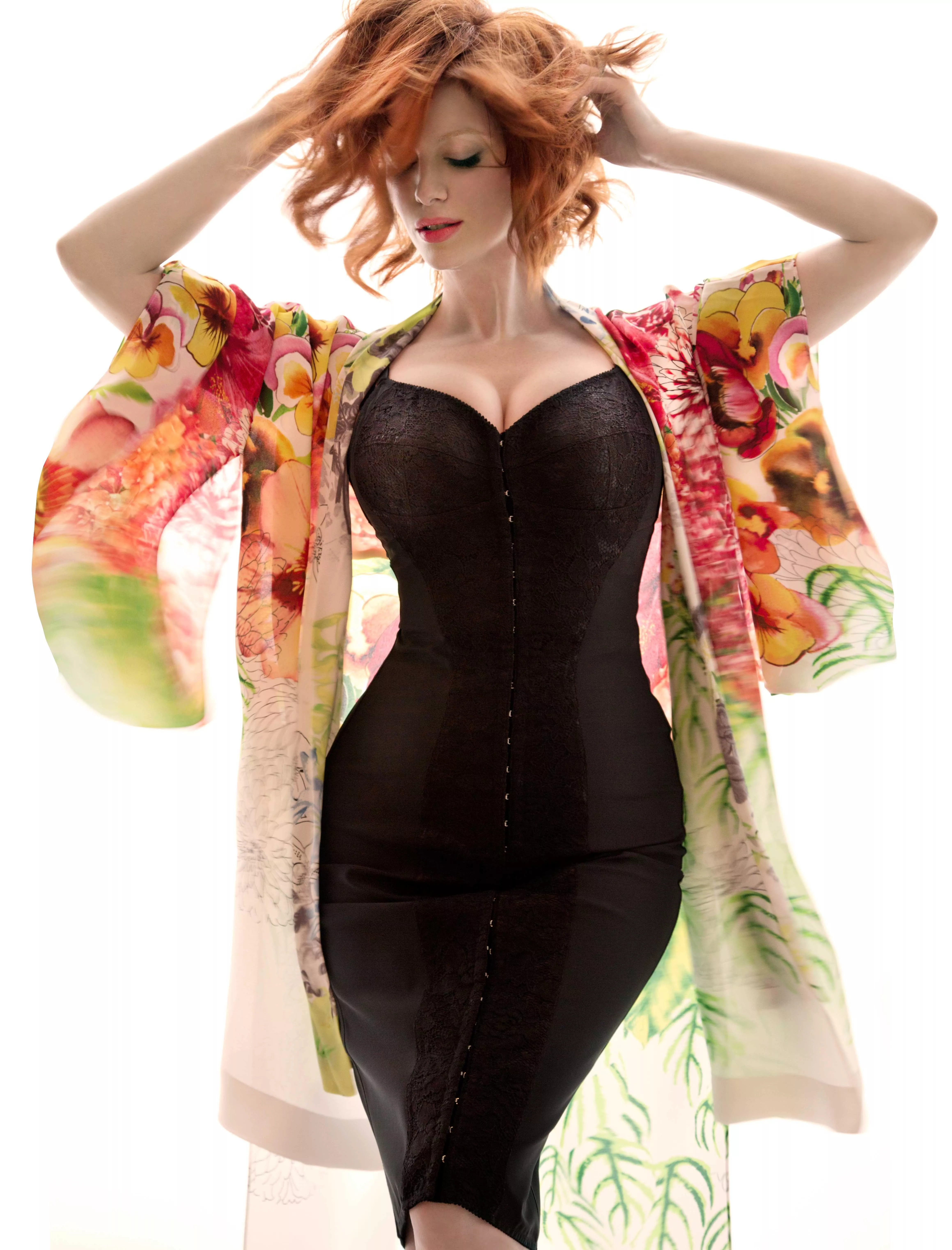 Christina Hendricks' curves for days