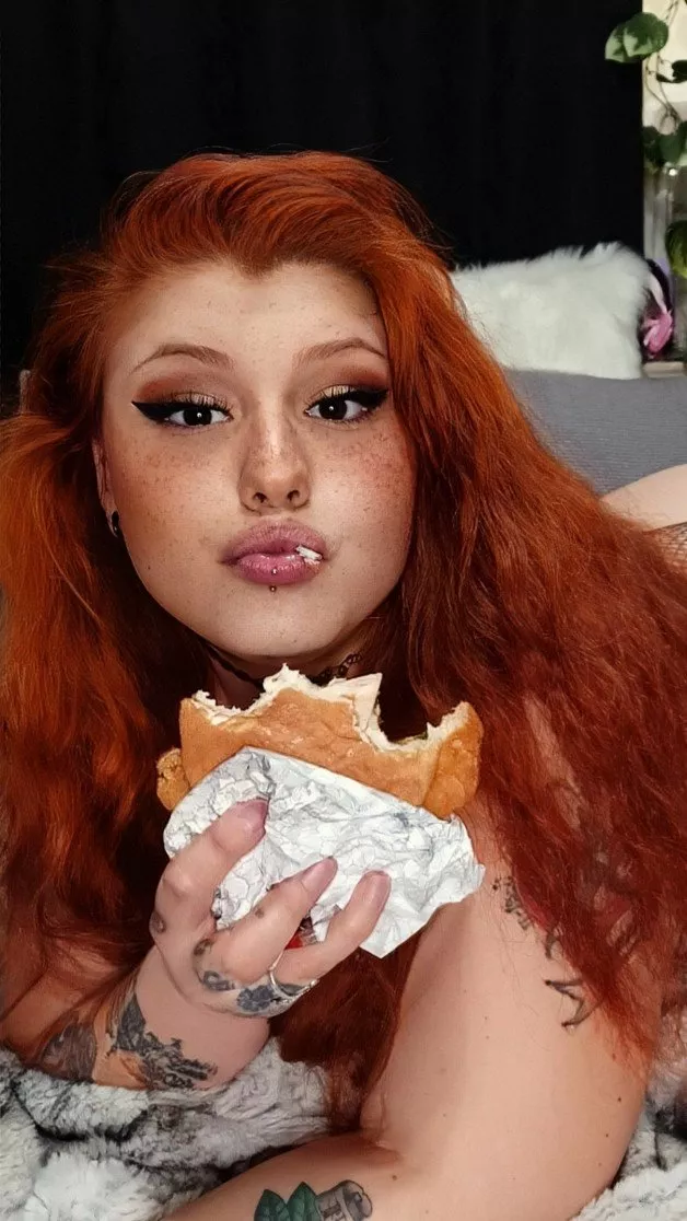 Chunky redhead here 🥰💋