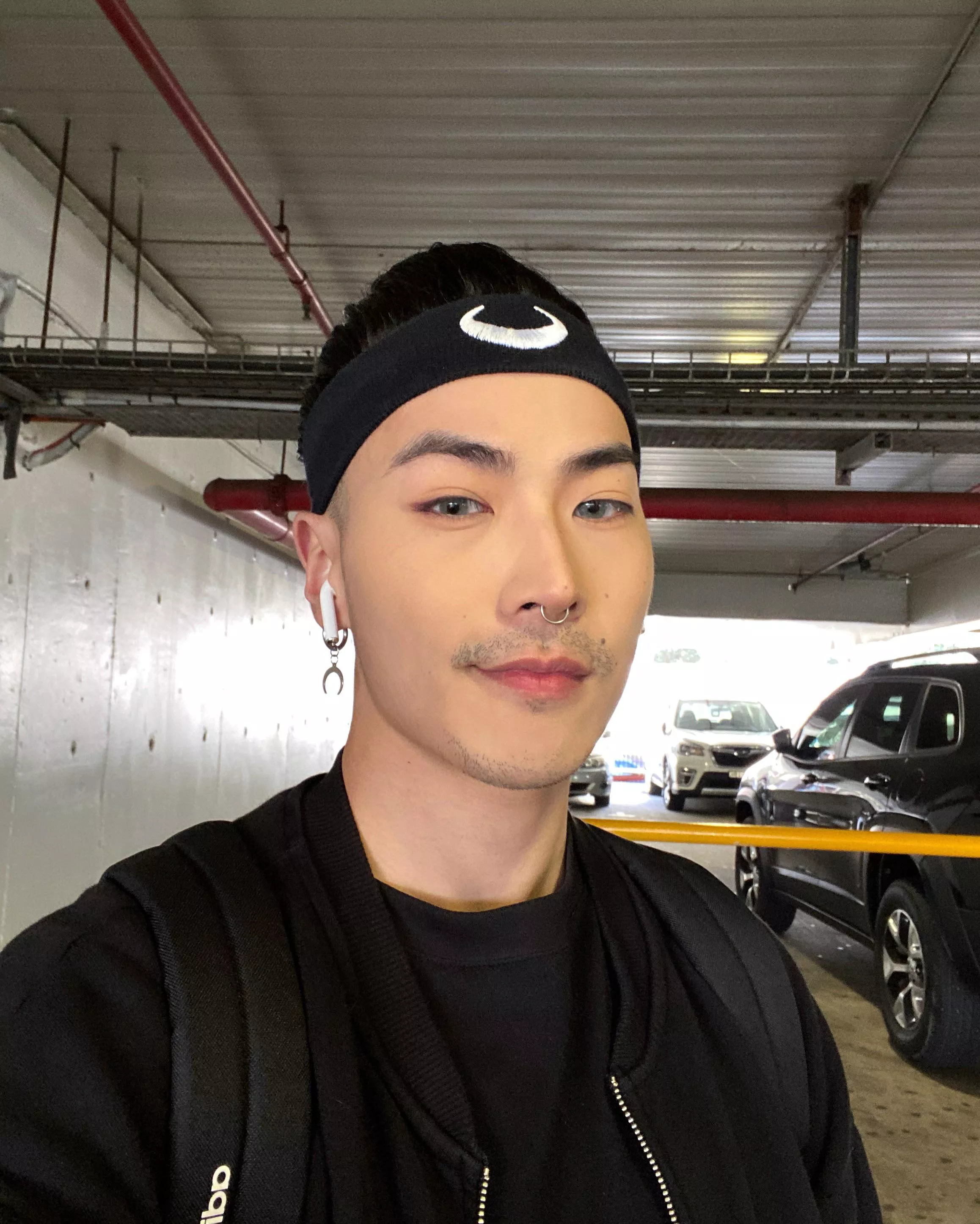 City gone back in lockdown again, need some gaming suggestion / genshin friends to play together 🥺