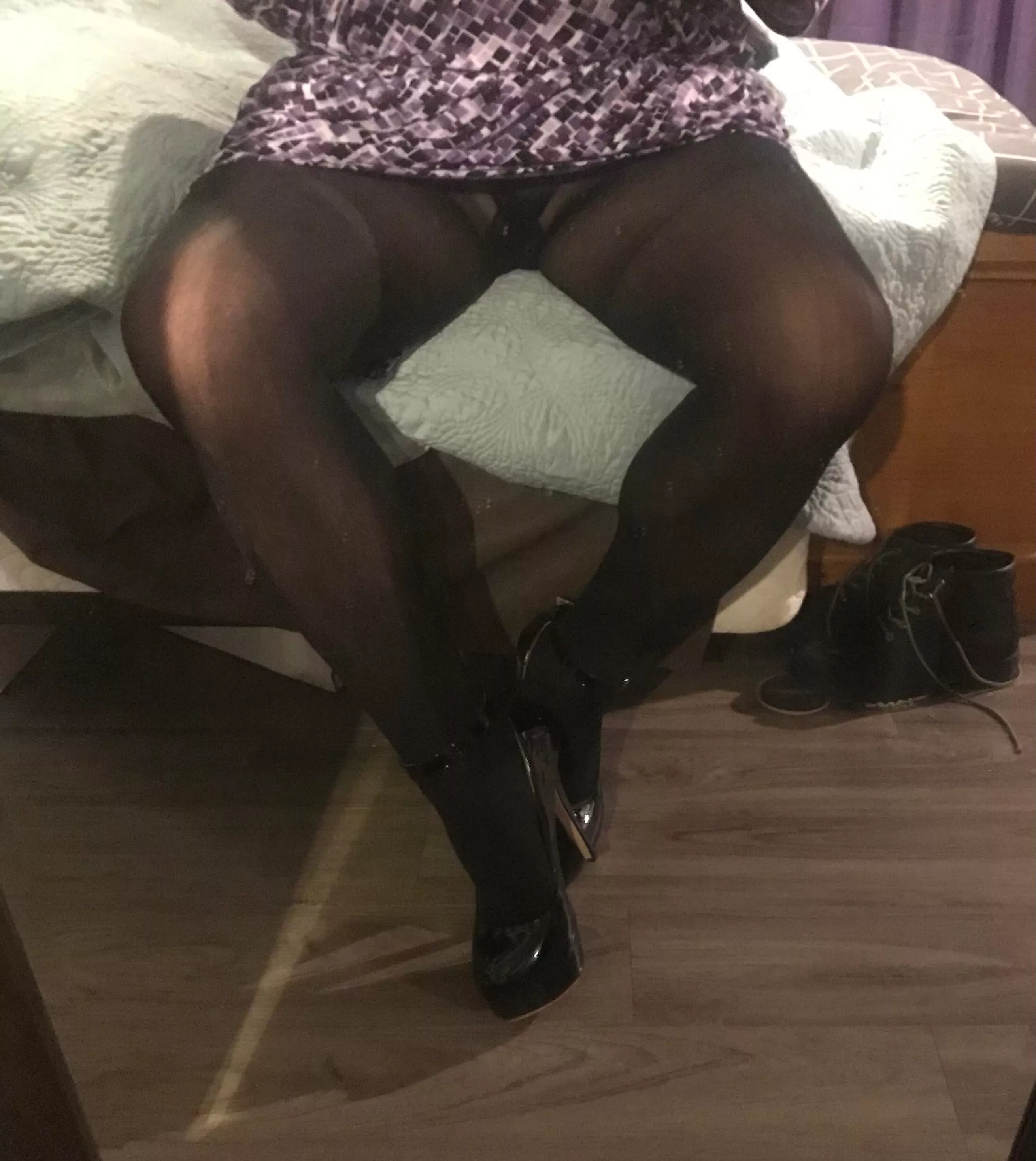 Close those legs missy! [Cd][m]