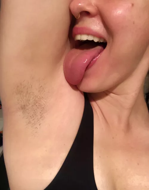 close-up of a week's worth of growth + tongue + smile 🤗😛