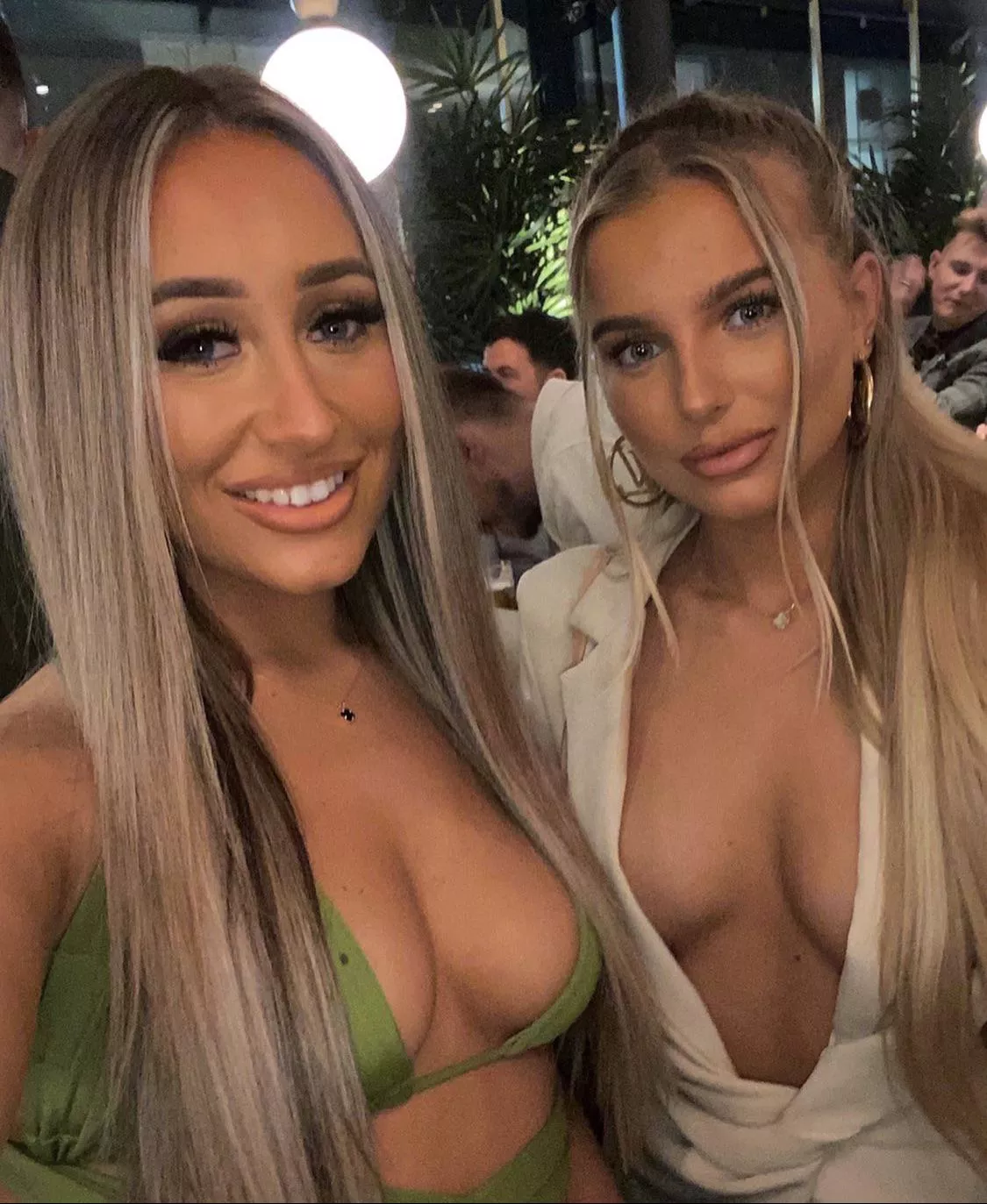 cmon you might as well just get them out girls🤤🏴󠁧󠁢󠁳󠁣󠁴󠁿