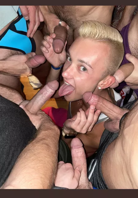 Cock buffet👅👅