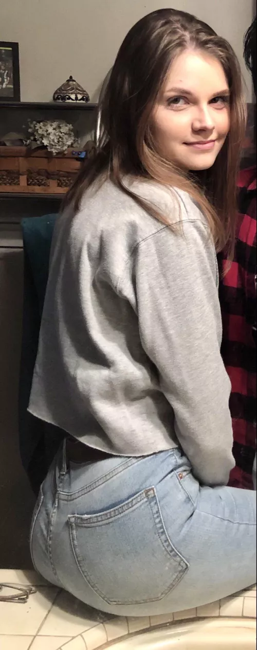 Cock my cousinβs ass. Send tributes to my kik: Johnn20021
