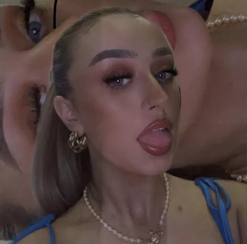 Cock/jerk trib for more. Cumtribute this pic for her nudes kik: jasonk1222