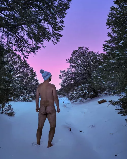 COLD FEET // WARM BUNS