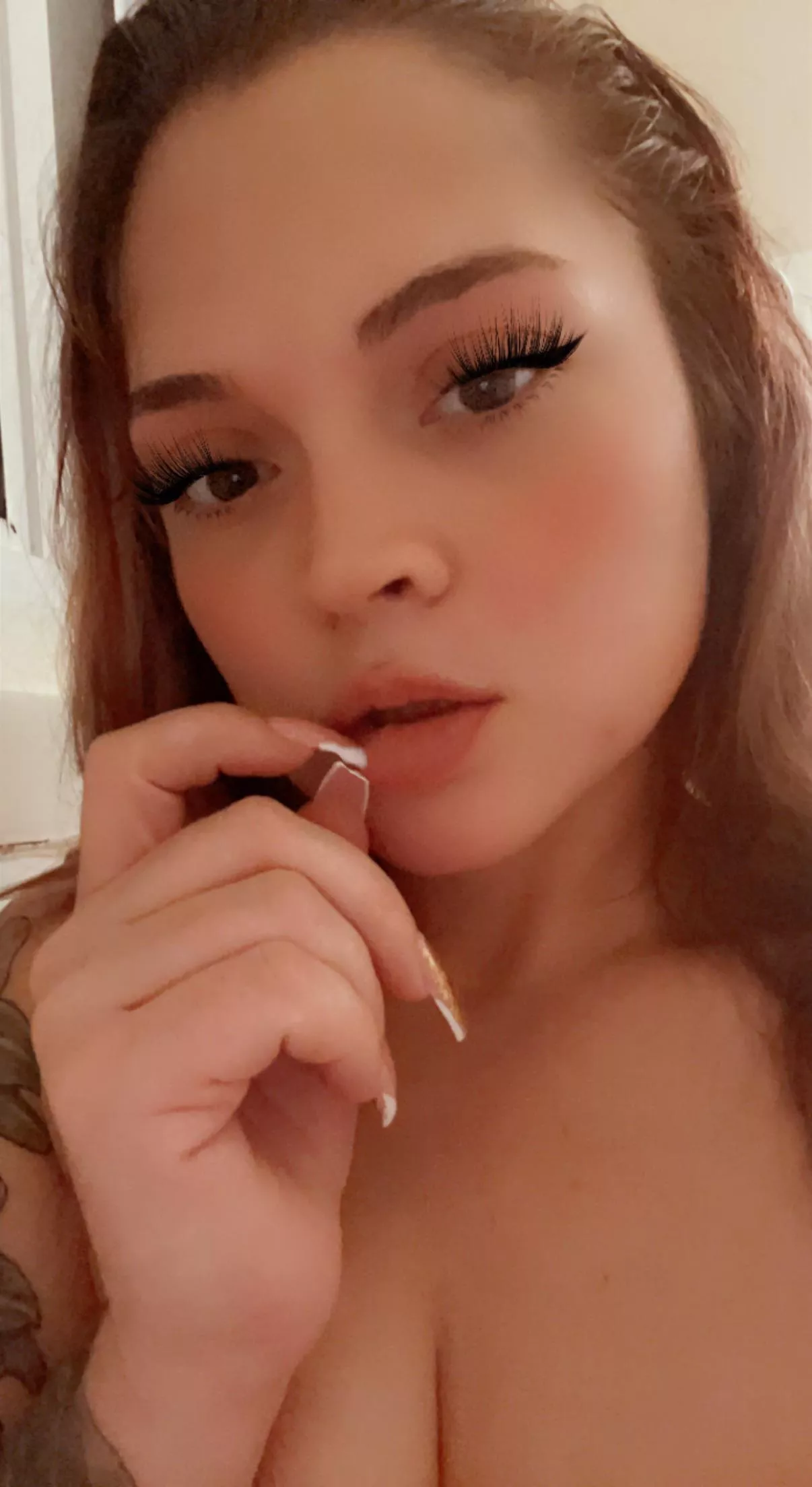 Come check me out and keep me company baby 😘😘